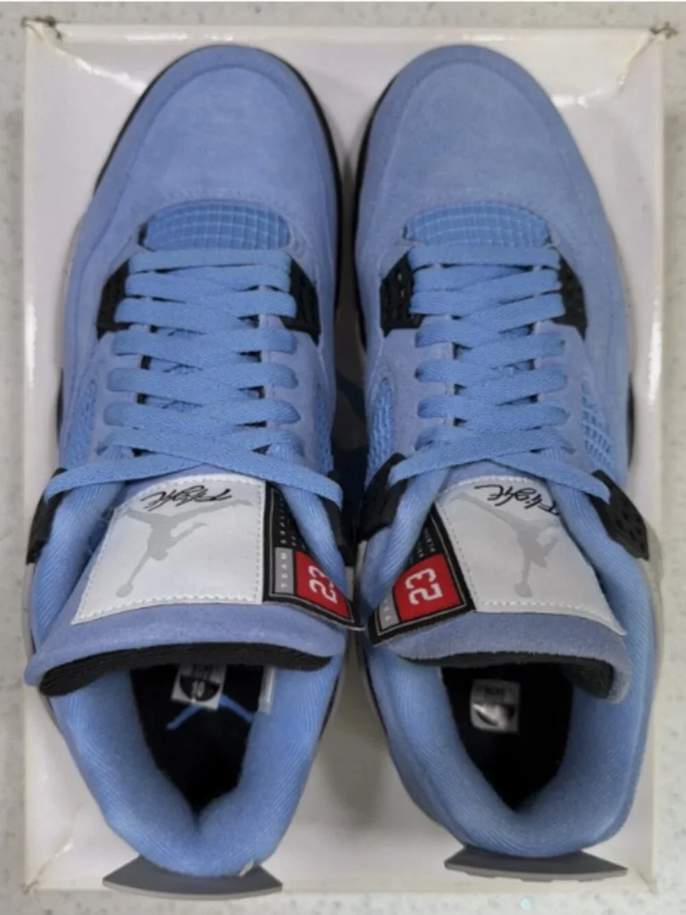 NEW Air Jordan 4 Retro 'University Blue'